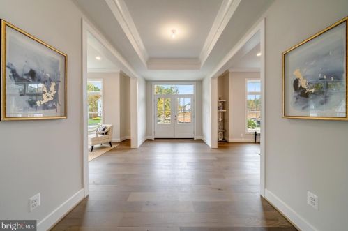 6580 Brooks Pl, Falls Church VA  22044-1105 exterior