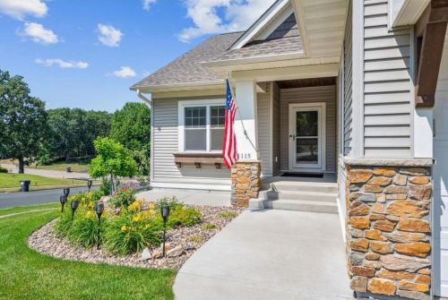 1115 10th St, Hudson WI  54016-0014 exterior