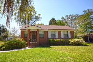 4542 Birkenhead Rd, Jacksonville, FL 32210-4219