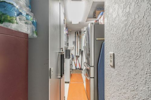 1827 Crooked Oak Ln, Lutz FL  33559-7407 exterior