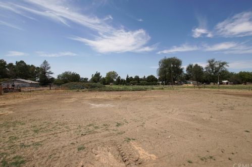 8435 Buena Vista Ave, Los Molinos CA  96055-9556 exterior