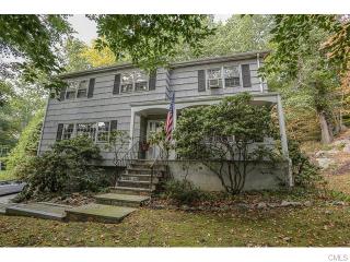 125 Winesap Rd, Stamford, CT 06903-1816