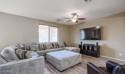 12217 Chase Ln, Avondale AZ  85323-7705 exterior