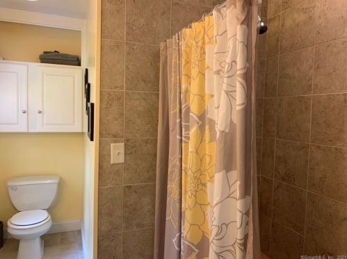 203 Hickory Hill Rd, New Britain CT  06052-1009 exterior