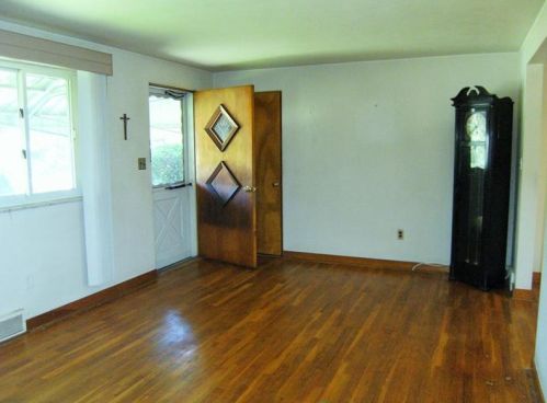 1334 Mount Royal Blvd, Pittsburgh, PA 15223-1007