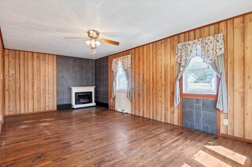 3540 Revere Ct, Gary, IN 46405-3138