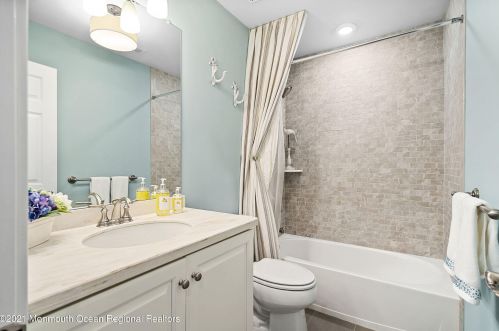 12 Ambermist Way, Lacey NJ  08731 exterior