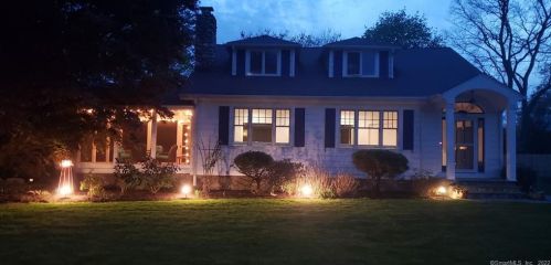 195 Willowbrook Ave, Stamford, CT 06902-7019