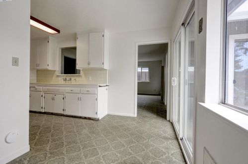 154 Margie Dr, Concord, CA 94523-2928