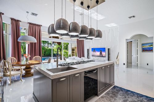 10254 Sand Cay Ln, West Palm Beach FL  33412-3009 exterior