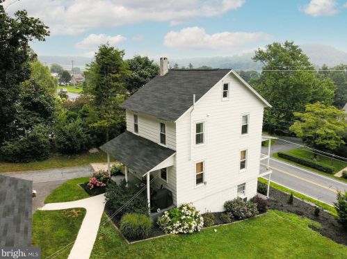2149 Old Lancaster Pike, Swartzville PA  17569-9139 exterior