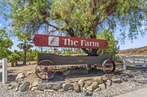 24799 Split Rail Rd, Wildomar CA  92595-9266 exterior