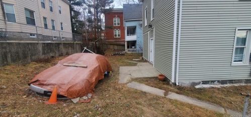 105 Easton Ave, Waterbury CT  06704-3032 exterior
