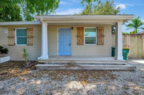 3100 Connecticut Ave, Naples, FL 34112-3825