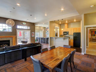 6110 186th Pl, Redmond WA  98052-6704 exterior