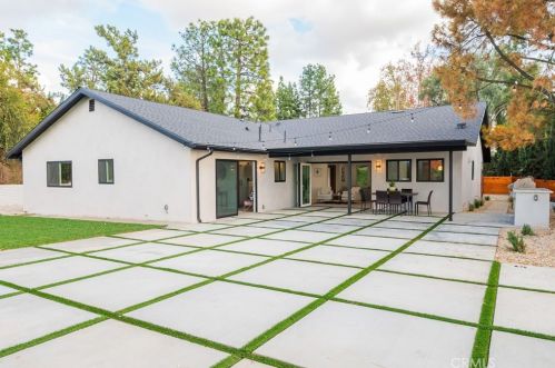 3811 Karen Lynn Dr, Glendale CA  91206-1219 exterior