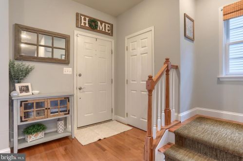 302 Witwer Way, Mount Joy PA  17552-1162 exterior