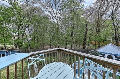 1990 New London Tpke, Coventry RI  02816-4404 exterior
