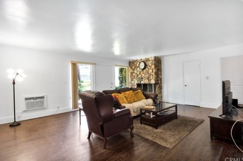 303 Acacia Ave, Fullerton, CA 92831-4022