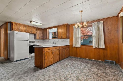 288 Forkin St, Menasha, WI 54952-1710
