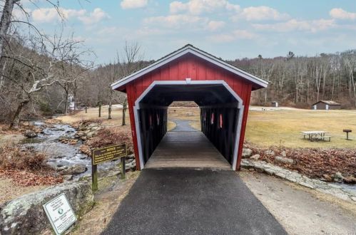 539 Cornwall Bridge Rd, West Woods CT  06069-2525 exterior