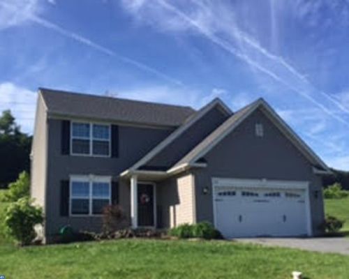 314 8th Ave, Parkesburg, PA 19365-1358