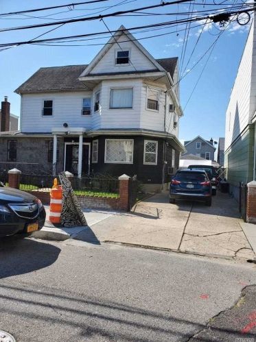 78-22 87th Rd, Jamaica NY  11421-1838 exterior