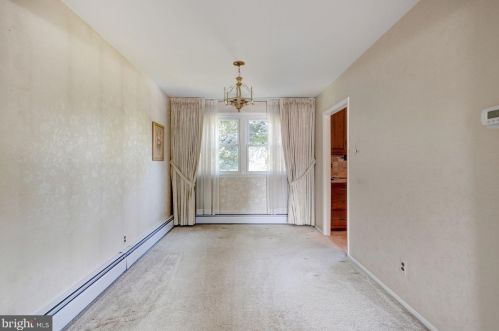 848 Woodlawn Dr, Lansdale PA  19446-4516 exterior