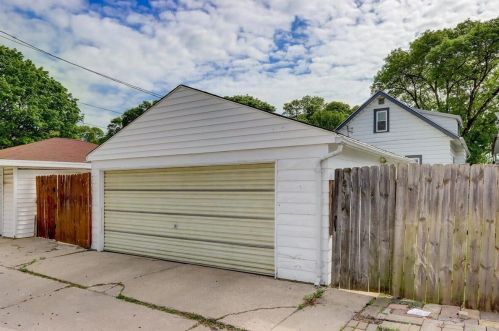 1123 50, Milwaukee WI 53214-3530 exterior