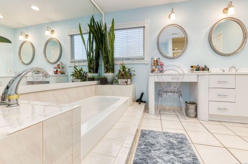 2672 Rachel St, North Bellmore NY  11710-5414 exterior