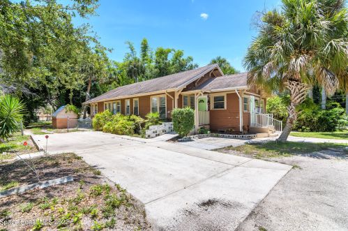 214 Forrest Ave, Cocoa FL 32922-7517 exterior