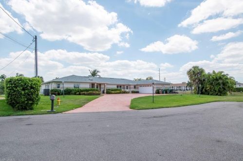 3528 16th Pl, Cape Coral, FL 33904-4461