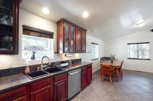 10819 Walker Dr, Grass Valley CA  95945-6912 exterior