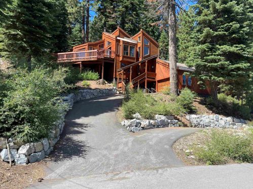 11718 Chamonix Rd, Truckee, CA 96161-6414