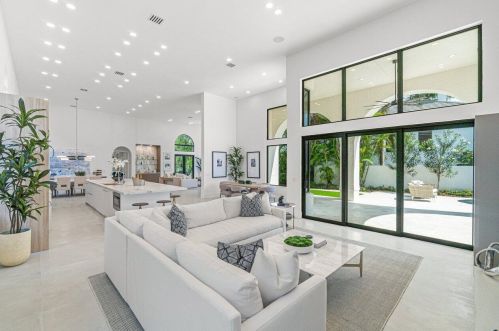 16510 Senterra Dr, Delray Beach FL  33484-6985 exterior
