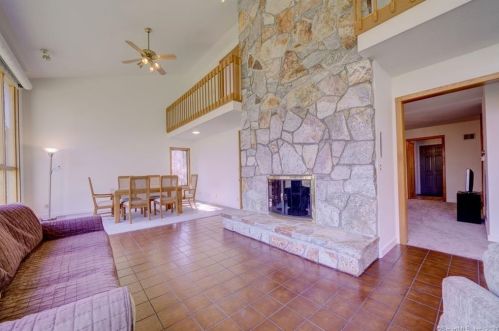 5 Bramble Bush Dr, Niantic CT  06357-1802 exterior