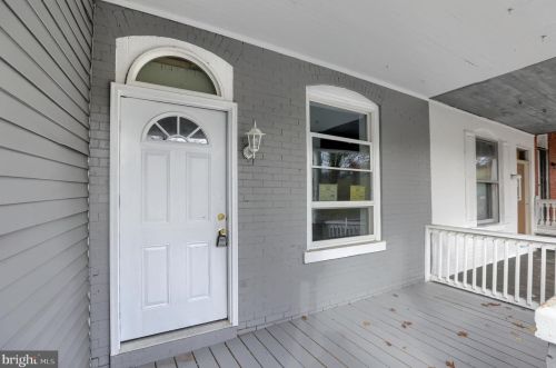 1804 Walnut St, Harrisburg, PA 17103-2418