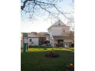 1058 9th Ave, Brackenridge, PA 15014-1302