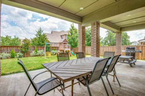 5512 Rosena Trl, Lewisville TX  75028-4328 exterior