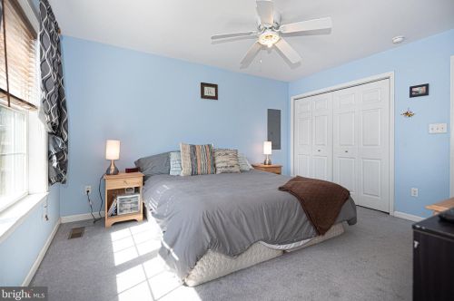 402 6th St, Laurel DE  19956-1363 exterior