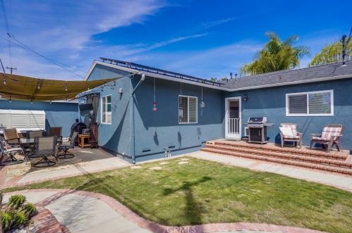 3753 Snowden Ave, Long Beach CA  90808-2226 exterior