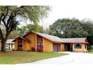 910 Van Dr, Auburndale, FL 33823-9478