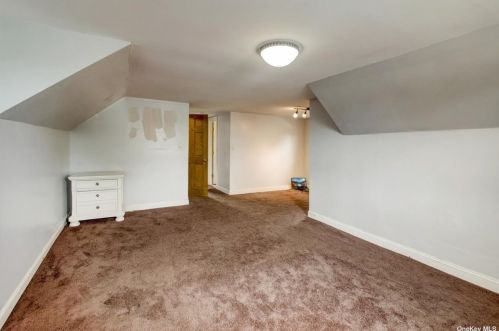 1317 Union Ave, Floral Park NY  11003-2610 exterior