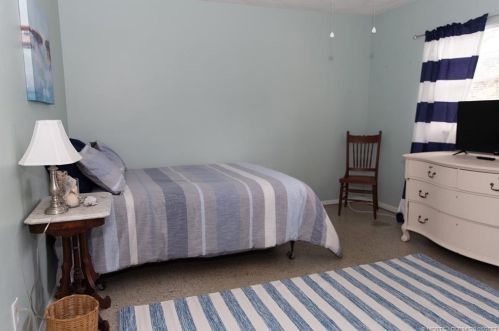 1656 28th Ave, Vero Beach FL  32960-3136 exterior