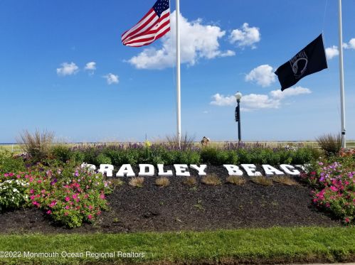 204 Newark Ave, Bradley Beach, NJ 07720-1533