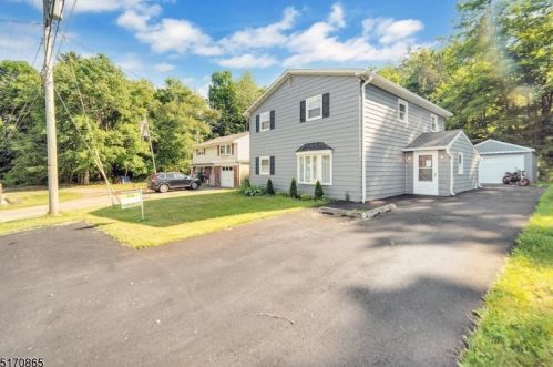 493 Otterhole Rd, West Milford, NJ 07480-4336