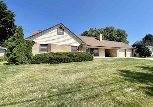 134 Webster St, Beaver Dam, WI 53916-3034