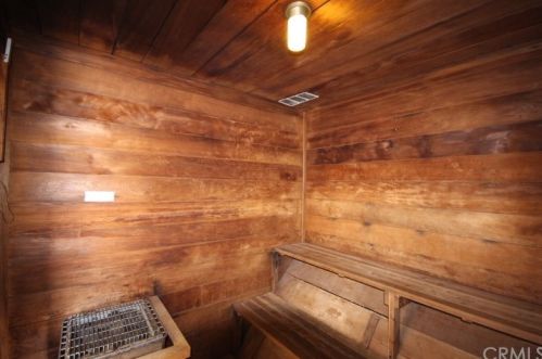 16222 Monterey Ln, Huntington Beach CA  92649-2276 exterior