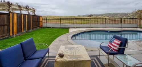 20608 Sarazen Pl, Grayson CA  exterior