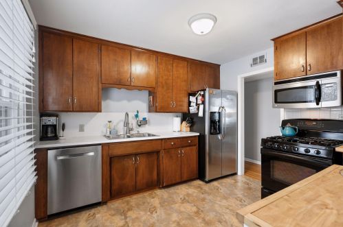 2524 Armour Ter, Minneapolis MN 55418-2369 exterior